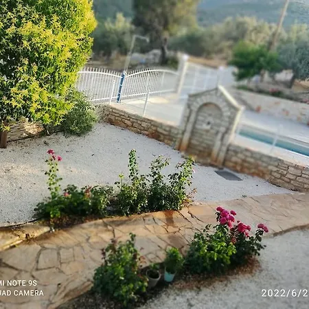 Villa Melissi Ii *